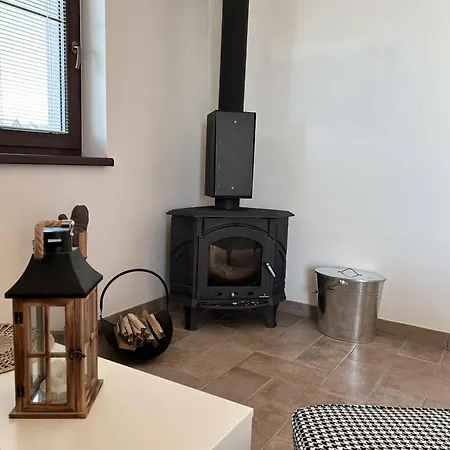 Airolo Aparthotel 3*